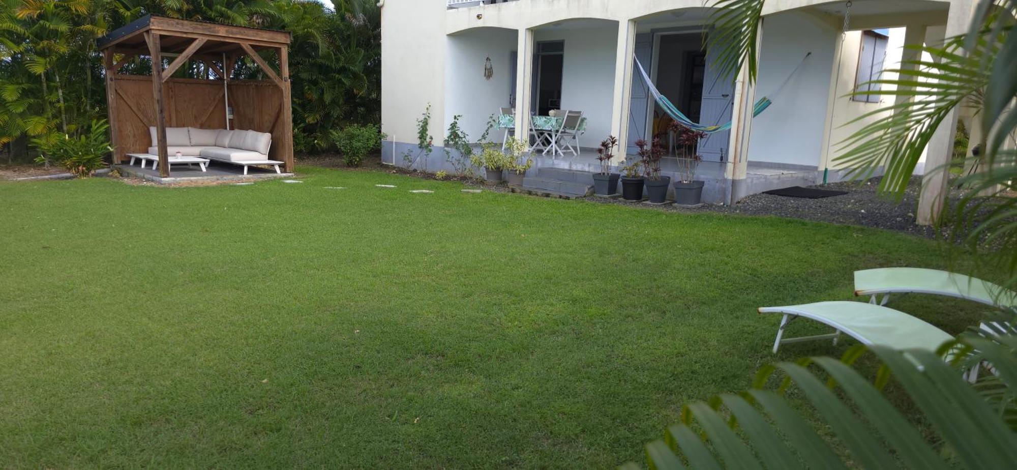 Maison Laurencia - Appartement Au Rez-De-Chaussee Avec Jardin Sainte-Anne  Buitenkant foto